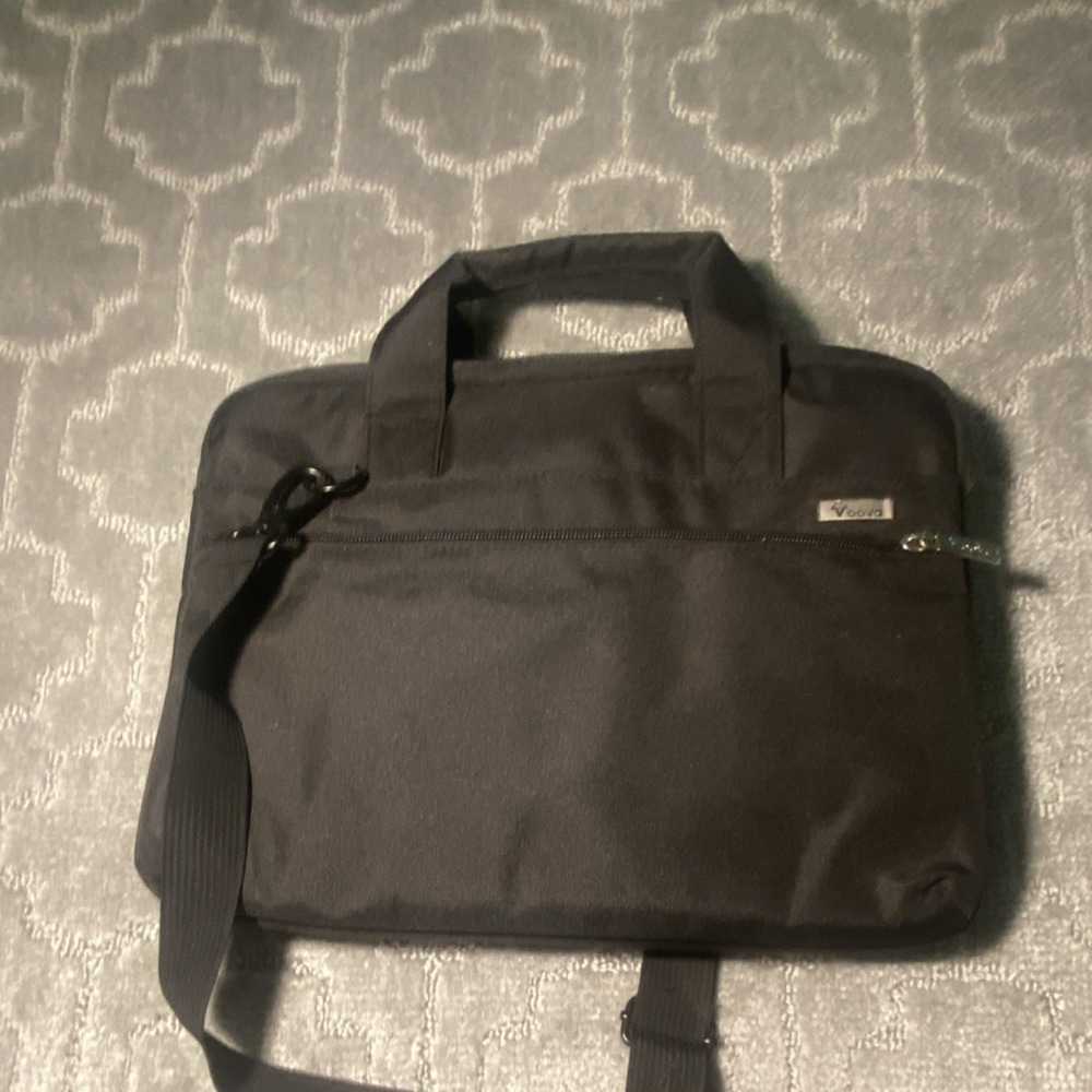 Voova Black Polyester Padded Shoulder‎ Messenger Laptop Bag Solid Pattern